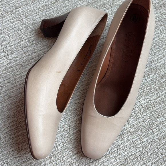 Coach Bone Color Pump Heel - Picture 6 of 9